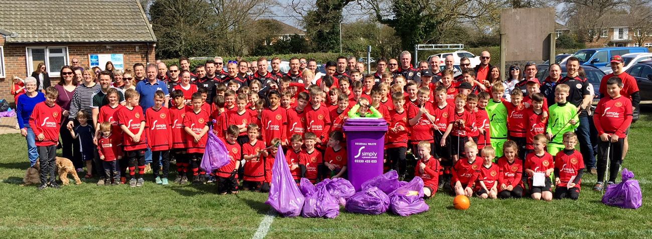 Flackwell Heath Minors Football Club (FHMFC) litter pick for the community